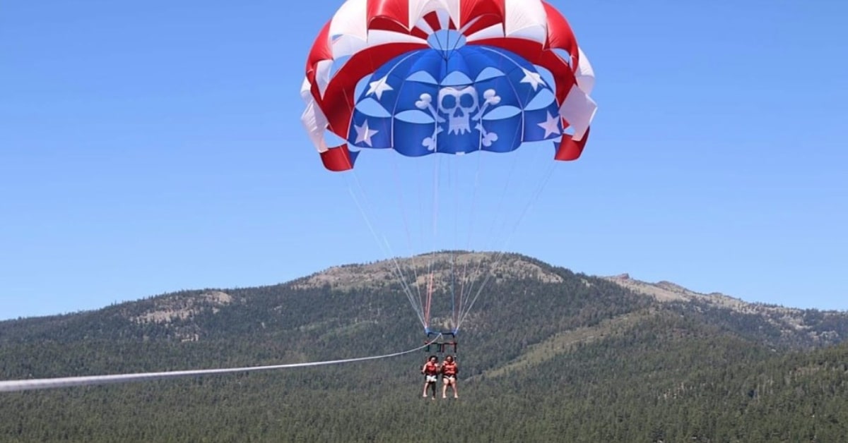 What Are the Best Lake Tahoe Water Activities for Couples?